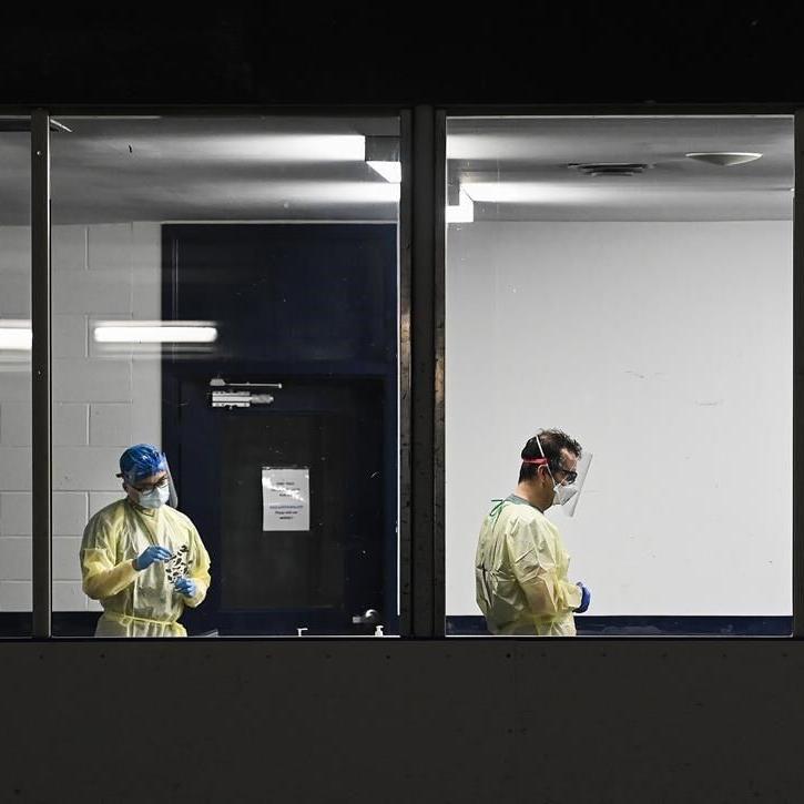 1 in 9 好色tv adults have had long-term symptoms from COVID infection, StatCan says